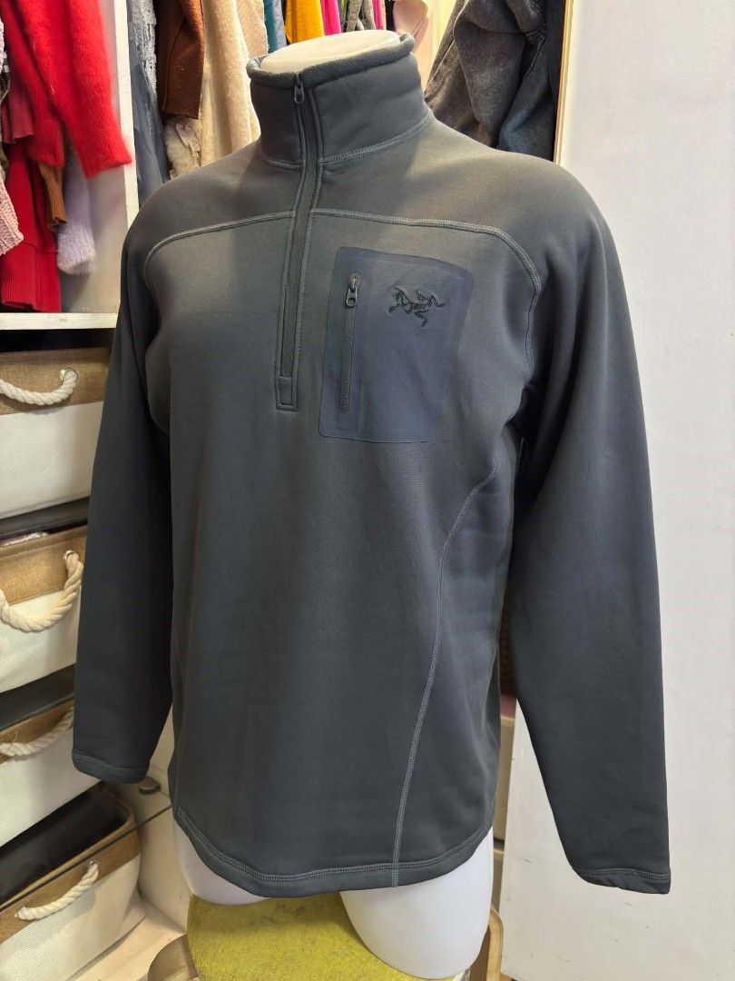 Arc'teryx Mens LEAF Rho AR Baselayer (Category: Hiking & Camping) located in Baguio. Submitted by krizzairene (Listing ID 1470459562, Image 2). Description: -Heavyweight -Military-grade tactical baselayer Tagged:MEDIUM -21" Width X 27" Length -Excellent condition,no issue.