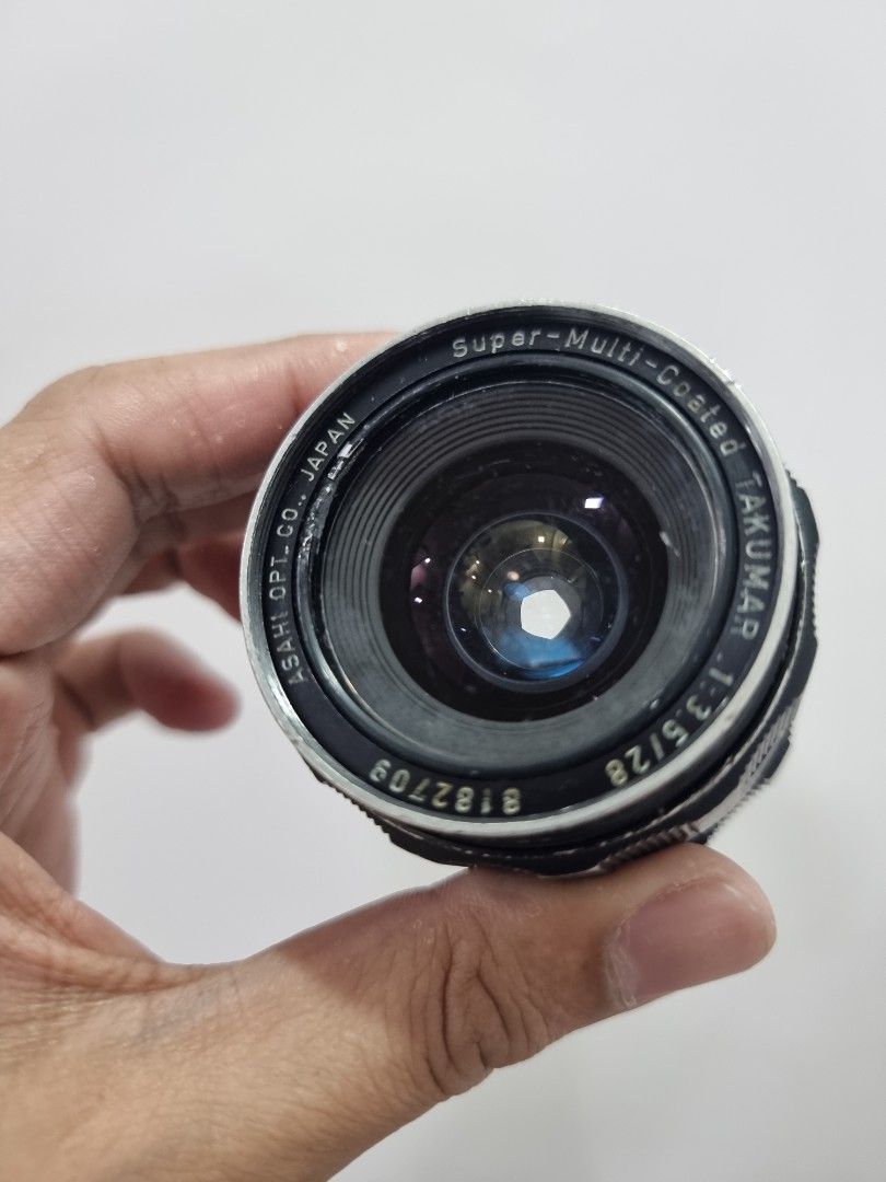 Asahi Super-Multi-Coated Takumar 1:3.5/28 Lens (Category: Lens & Kits) located in San Fernando. Submitted by filmburrrn_ (Listing ID 1470466918, Image 1). Description: may sign of fungus. pero usable. film tested. need cla price 1.2k.