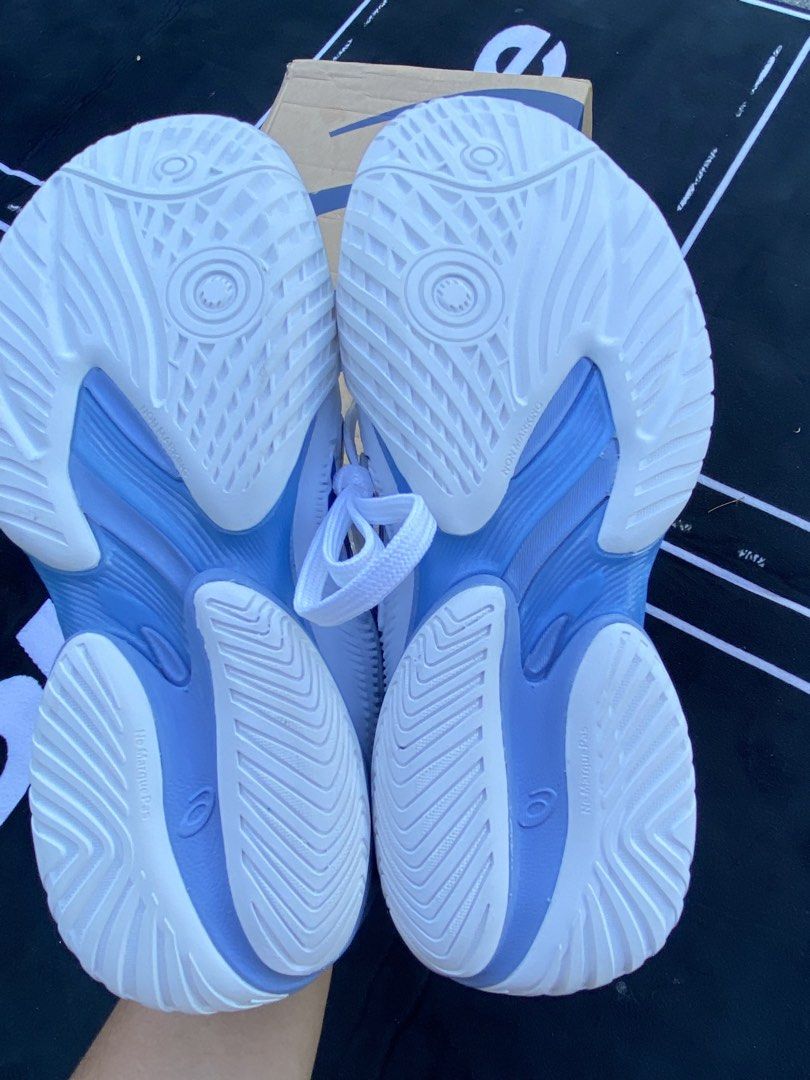 Asics Ff3 Novak (Category: Racket and Ball Sports) located in Manila. Submitted by ejothegod (Listing ID 1470428662, Image 2). Description: Hi for sale po💙 Asics Ff3 Novak white/blue tuna 3k -Wrong size (US 6.5) -bought in online (live selling) Pickleball shoes / tennis shoes As is WYSIWYG Location kopo is Calamba/Lipa.
