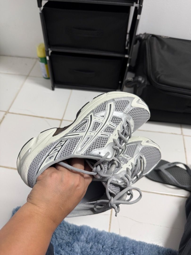 Asics gel mule (Category: Sneakers) located in Caloocan City. Submitted by coolhawk.9a9cb6 (Listing ID 1470401899, Image 2). Description: Asics gel mule never been used.