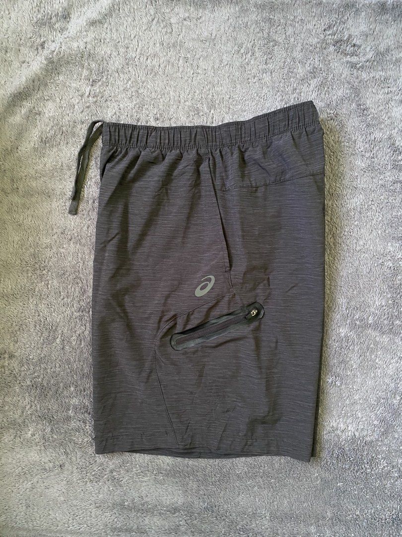 Asics Training Short (Category: Activewear) located in Cebu City. Submitted by markvoid (Listing ID 1470498366, Image 2). Description: Asics Training Short >Excellent Condition >Color Rate: 10/10 >Color May Vary Due To Light >Width: 30-34 (stretchable waistline) >length: 18 >Size: Medium >Price+SF >MOP: Gcash/Bank Transfer >Shipping: J&T Mandaue City.