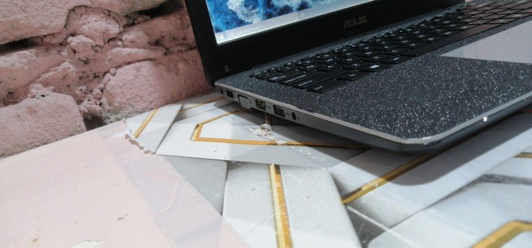 ASUS INTEL COREI3 5TH GEN 8GB RAM 128 SSD (Category: Laptops & Notebooks) located in Quezon City. Submitted by affordablelaptopph (Listing ID 1470422330, Image 3). Description: ALL GOODS READY TO USE! ASUS INTEL COREI3 5TH GEN 8GB RAM 128 SSD 14"INCHES WITH 2 GB VIDEO CARD NVIDIA GFORCE ALL WORKING,MEDJO MAHINA LANG SPEAKER PERO GOODS,BILAN NIYO NALANG BLUETOOTH SPEAKER. NO ISSUE PRICE: 5,500.