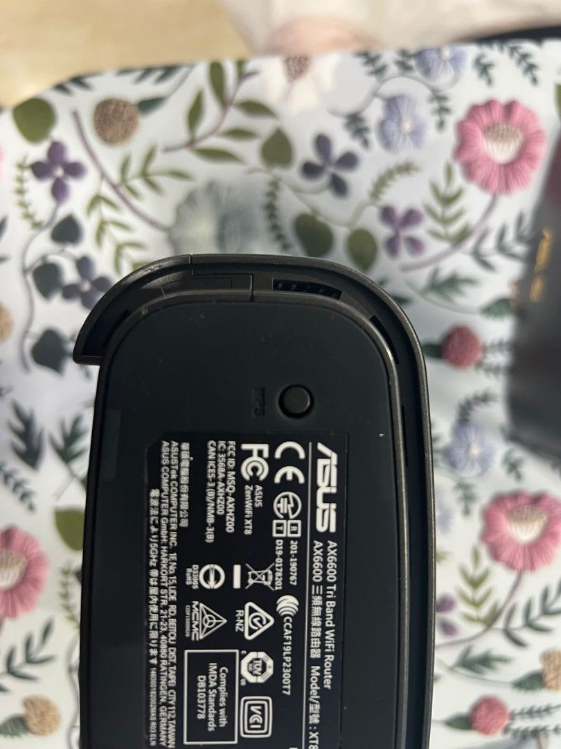 ASUS ZenWiFi XT8 AX6600 Tri Band WiFi Router, Computers & Tech, Parts ...