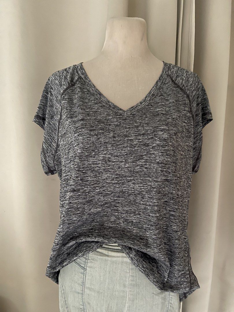 Athletic drifit womens (Category: Shirts) located in Cainta. Submitted by zlove111 (Listing ID 1470455218, Image 2). Description: - Grey marled short sleeve t-shirt - Flattering V-neck cut with contrast stitching on raglan sleeves - Lightweight, stretchy, and easy to move in - Curved hemline with a slightly longer back for extra coverage - Versatile for workouts, yoga, or daily errands large -xl 22".