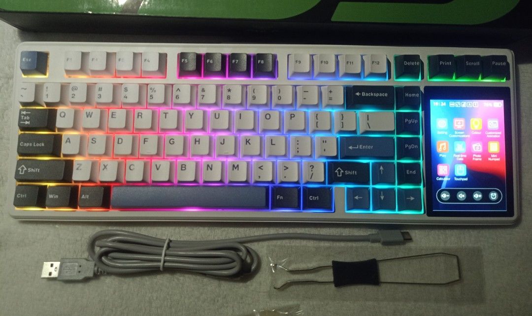 AULA L99 Mechanical Keyboard with Smart Screen (Category: Computer Keyboard) located in Pasay City. Submitted by jomel.jay.ariate (Listing ID 1470464521, Image 3). Description: You can also message me on Facebook: Jomel Jay Ariate Keyboard is Brand New PRICE IS FIXED Loc: PASAY CITY BUENDIA TAFT Test as much as you want on meetup or pickup Meetup at LRT or MRT Stations Also available for Pickup or Delivery Via lalamove, Grab, etc... Buyer Books a