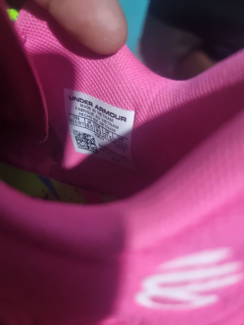AUTH CURRY (Category: Sneakers) located in Baguio. Submitted by yumiii07 (Listing ID 1470492799, Image 2). Description: .