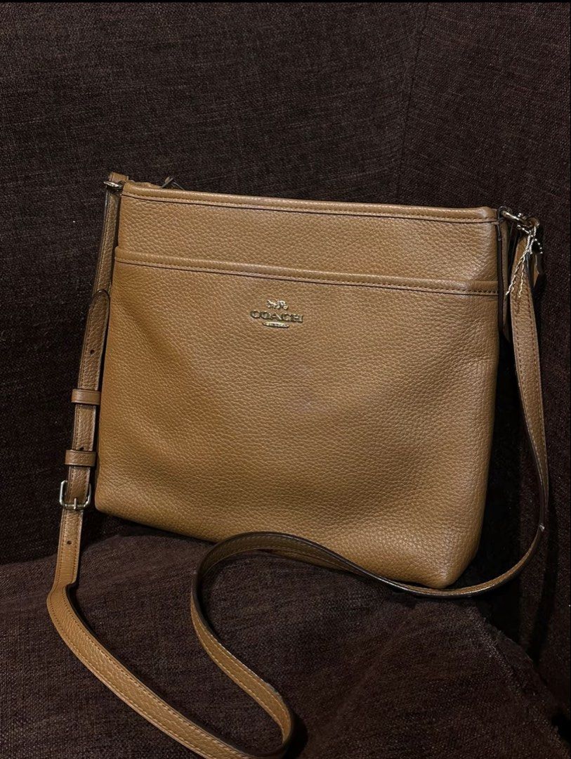 Authentic authentic Coach File Crossbody Bag in Pebble Leather (Category: Luxury Bags & Wallets) located in Quezon City. Submitted by jdmc16 (Listing ID 1470369346, Image 1). Description: .