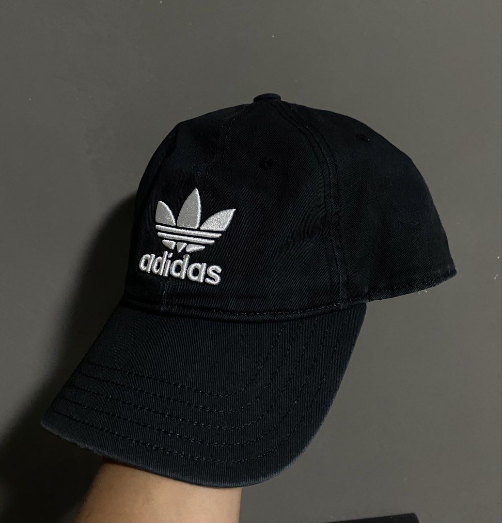Authentic Caps for sale (Category: Caps & Hats) located in Manila. Submitted by smart_archives2000 (Listing ID 1470388258, Image 1). Description: .