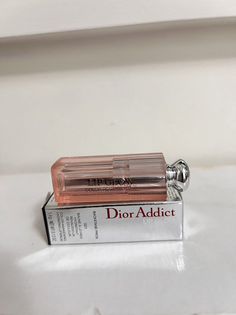 Authentic Dior Blush & Lip Glow Gift Set (Category: Makeup) located in Taguig. Submitted by camillep912 (Listing ID 1470497800, Image 3). Description: Authentic Dior Blush & Lip Glow Gift Set With Mini Paper Bag Brand New & Authentic What's Included: •Dior Backstage Rosy Glow Blush Powder - Guava (4.5g) •Dior Addict Lip Glow Mini - 001 (1.4g) .