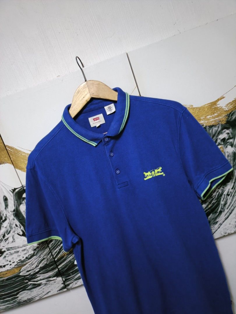 Authentic Levi's Men's Regular Fit Polo Shirt (Category: Activewear) located in Manila. Submitted by bvnnie (Listing ID 1470457046, Image 3). Description: Authentic Levi's Men's Regular Fit Polo Shirt inches Armpit to Armpit/Widht 19 Lenght/ 27.5 back 29 fittings is Large Excellent Condition, Issue: Message if you have any other question about sizing. We do shipping nation wide I'm also A A open for video call so that you can see the item you 're