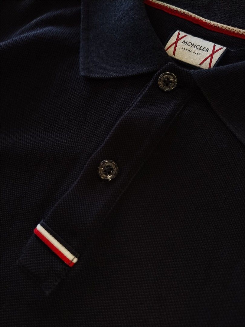 Authentic Moncler Maglia Polo Longsleeves (Category: Luxury Apparel) located in Taytay. Submitted by the_vtg_pop-up (Listing ID 1470396807, Image 3). Description: .