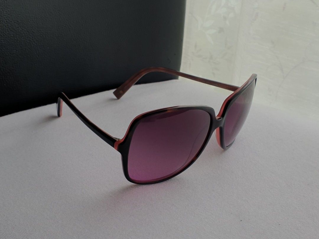 Authentic Paul Smith Sunglasses (Category: Sunglasses & Eyewear) located in Quezon City. Submitted by WasalakTwo (Listing ID 1470444060, Image 3). Description: Bought in Japan Durable and high quality Excellent condition Clean and presentable Open for delivery nationwide.