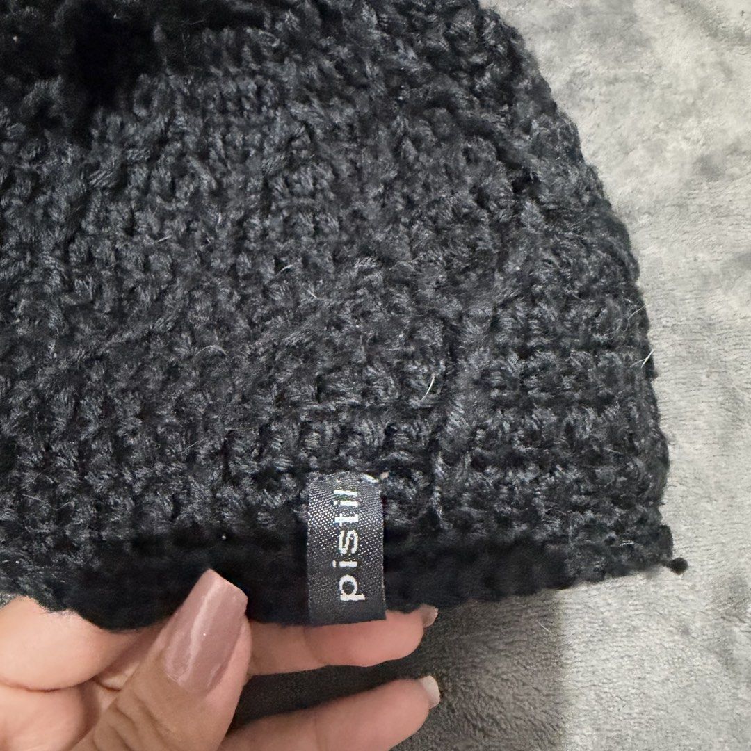 Authentic Pistil Designs Black Cable-Knit Visor Beanie (Category: Caps & Hats) located in Mandaluyong City. Submitted by josa_xox0i8 (Listing ID 1470535244, Image 3). Description: Selling a pre-loved authentic Pistil Designs cable-knit visor beanie bought in the US! High quality outdoor brand, super cozy, stylish, and perfect for cold-weather trips or casual street style. Original US Price: ~$34 MSRP (approx. P1,900+) Product Details: Brand: Pist