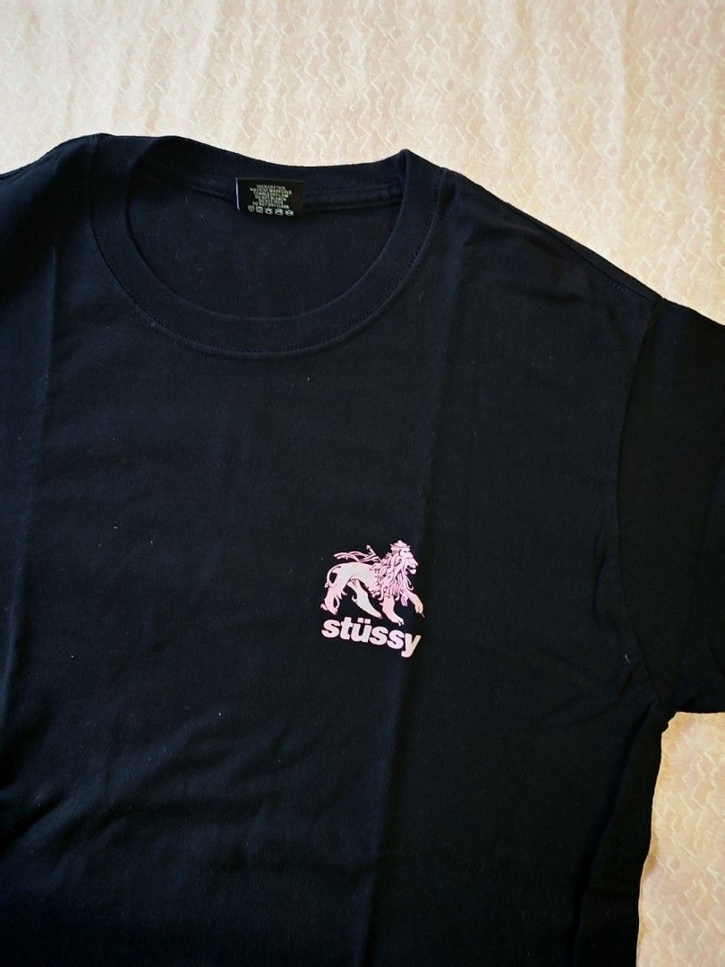 Authentic Stüssy Rasta Lion Tee (Category: Tshirts & Polo Shirts ) located in Mandaluyong City. Submitted by fiercestorm.31 (Listing ID 1470423384, Image 2). Description: AUTHENTIC Stüssy Rasta Lion Tee excellent condition Dm for more photos.