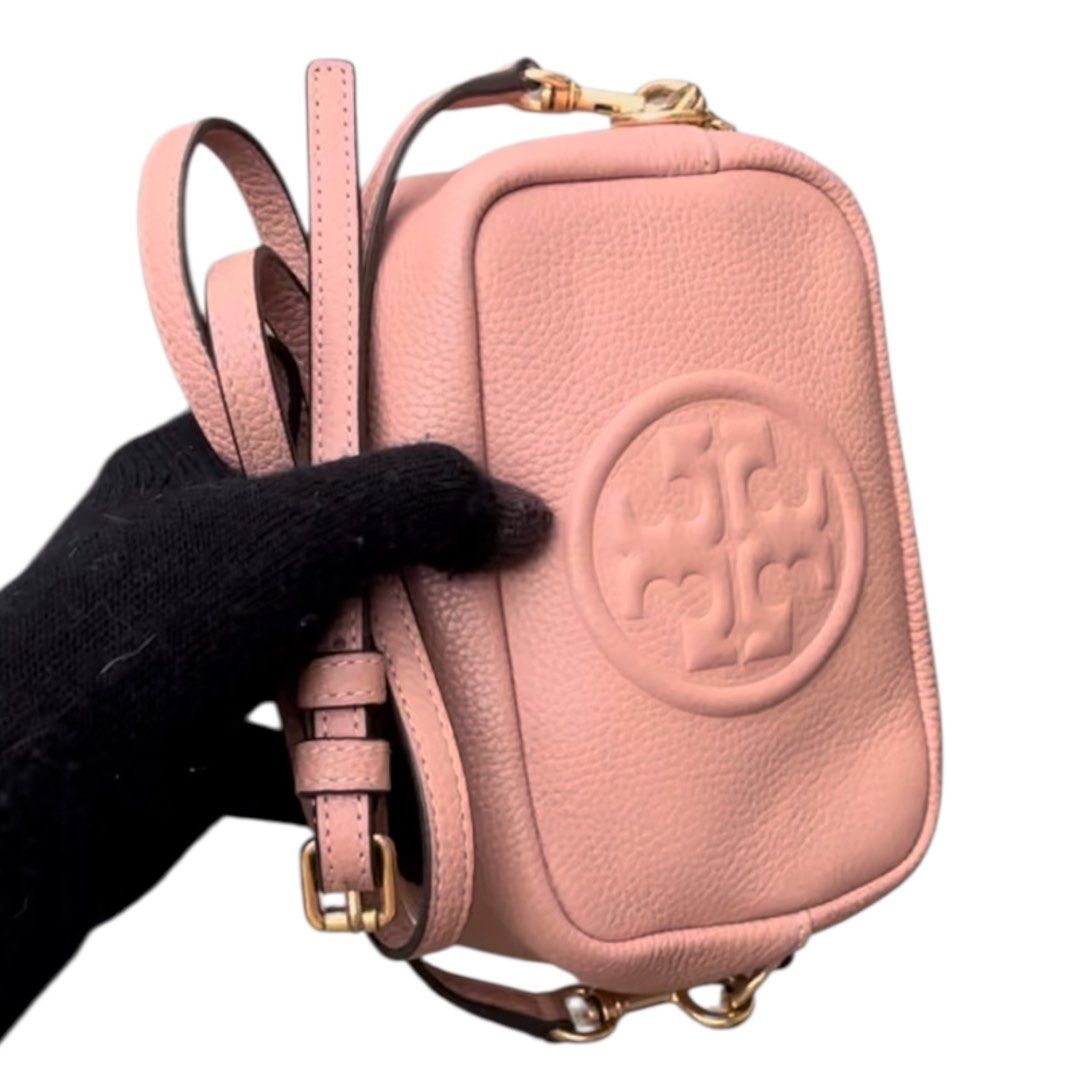 Authentic TORY BURCH (Category: Cross-body Bags) located in San Fabian. Submitted by rei_aniels (Listing ID 1470371405, Image 3). Description: Authentic TORY BURCH Like new Pebbled Leather Ykk zip Kasya Big Phone Adjustale Strap .
