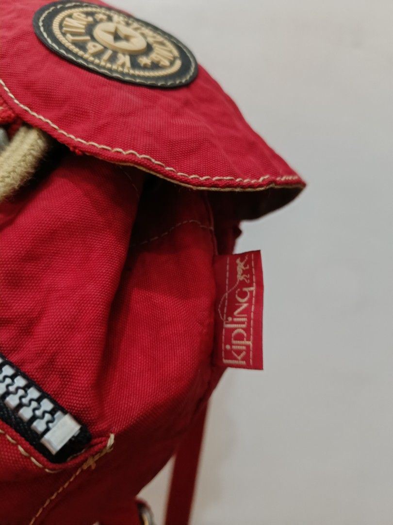 Authentic Vintage Kipling Mini Backpack (Category: Backpacks) located in General Mariano Alvarez. Submitted by plsjewelryemporium (Listing ID 1470459325, Image 2). Description: 💯 Authentic Kipling mini backpack small but spacious and secure vintage (1990 to 2000) no flaws and well taken care of with 2 original monkeys PHP 1,100 + SF MOP: Gcash MOD: J&t express and lalamove NO COD/COP.