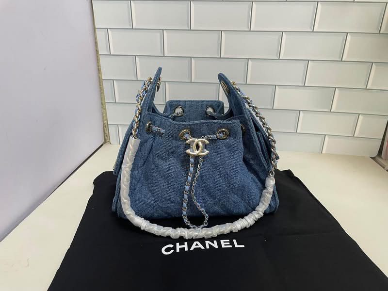 Available pre order (Category: Purses & Pouches) located in Taytay. Submitted by prettypicks_1188 (Listing ID 1470554698, Image 1). Description: .