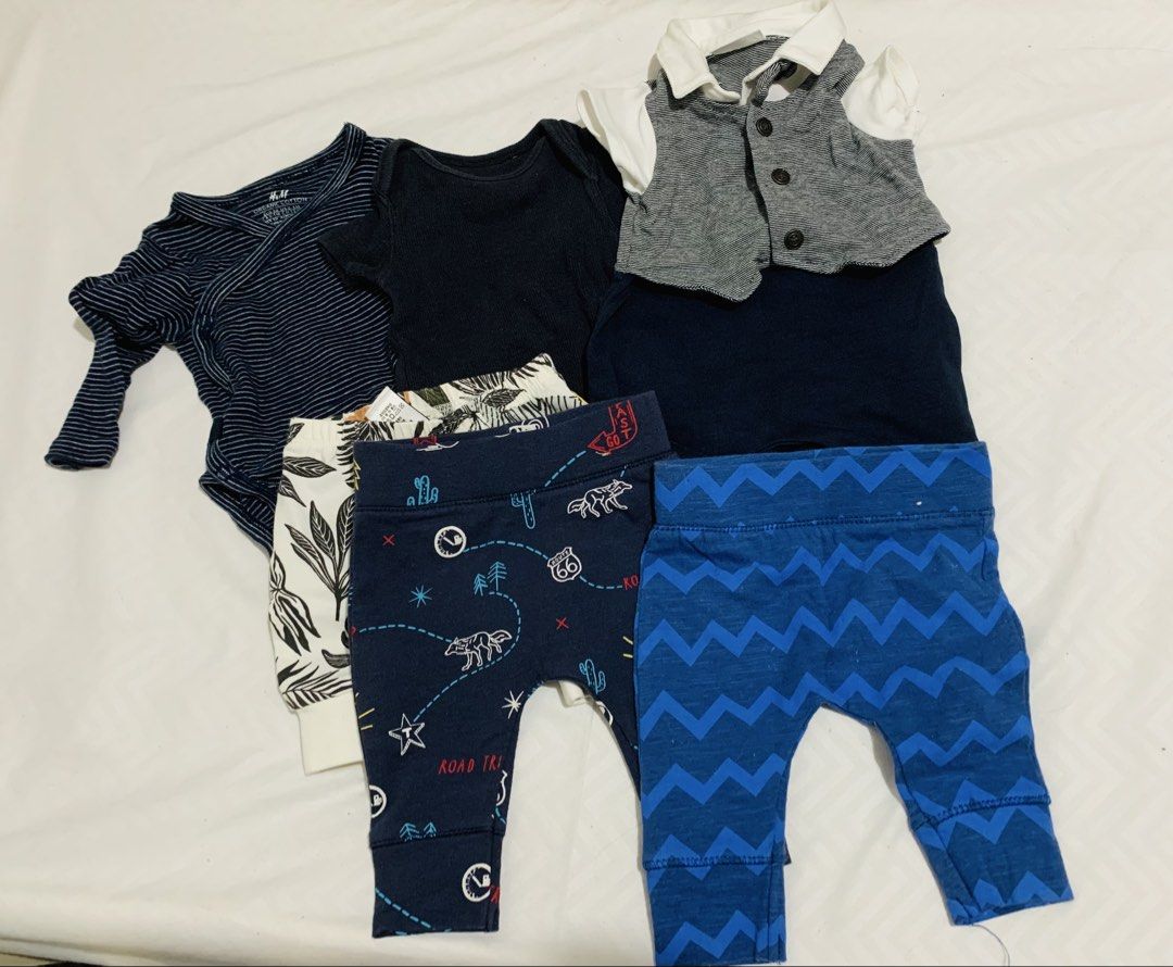 Baby Boy bundle clothes 0-1M (Category: Babies & Kids Fashion) located in Antipolo. Submitted by franc09 (Listing ID 1470384977, Image 1). Description: - Bundle of baby boy clothes for newborn (Size 0-1 months) - Condition: Excellent / Ready for use - gift kay baby nung baby shower and padala po yung iba. Yung h&m onesie and shirt lang po nagamit. The rest nilabhan lang. - DM for fast transactions.
