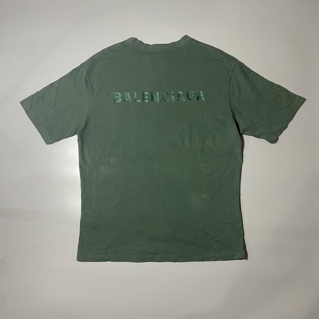 Balenciaga embroidered logo (Category: Tshirts & Polo Shirts ) located in Leyte. Submitted by vincentjohn3 (Listing ID 1470362092, Image 1). Description: Balenciaga (embroidered logo) Large Width 21.5 Length: 28.5 No issue Good as newCondition Color Rate: 9.8/10 .