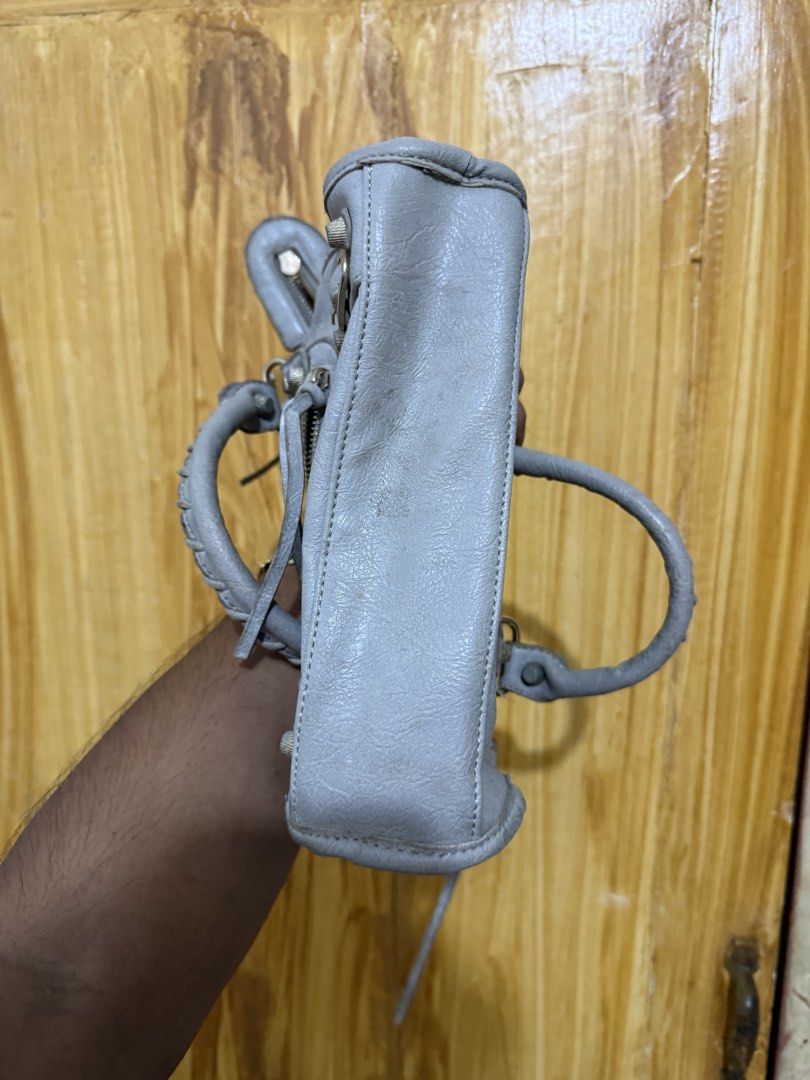 balenciaga ins. (Category: Sneakers & Footwear) located in Maramag. Submitted by thriftshoesapparatus (Listing ID 1470483876, Image 3). Description: .
