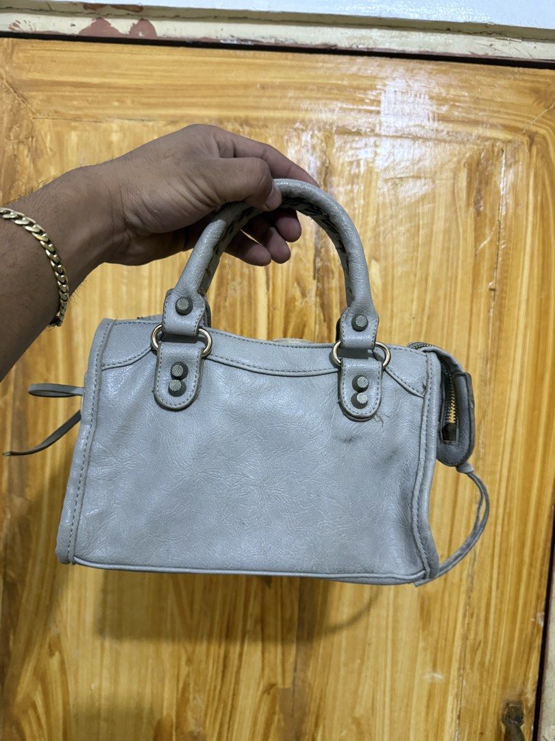 balenciaga ins. (Category: Sneakers & Footwear) located in Maramag. Submitted by thriftshoesapparatus (Listing ID 1470483876, Image 2). Description: .