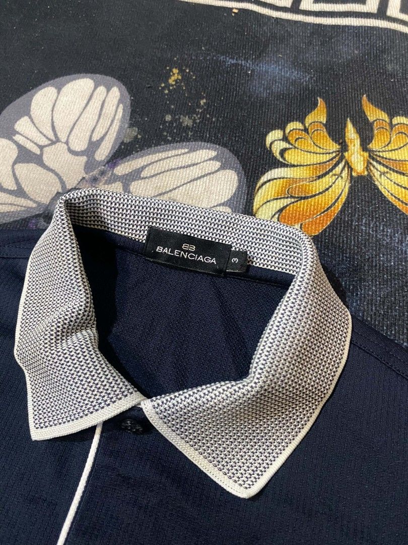 BALENCIAGA POLO SHIRT (Category: Tshirts & Polo Shirts ) located in Quezon City. Submitted by thrift.sta (Listing ID 1470423294, Image 3). Description: EXCELLENT NO ISSUE 21X27 800.