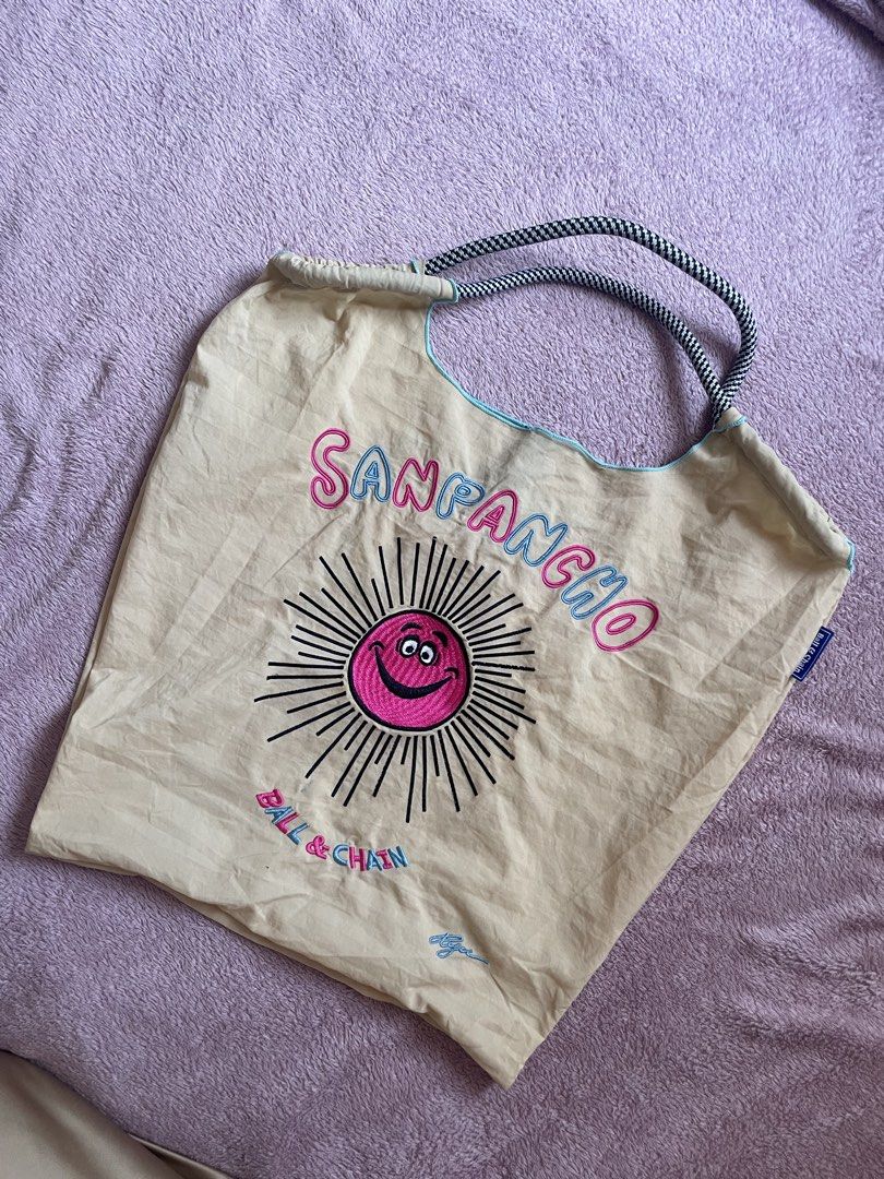 Ball & Chain Tote Bag (Category: Shoulder Bags) located in Valenzuela. Submitted by inhale.lasagne (Listing ID 1470422029, Image 2). Description: .