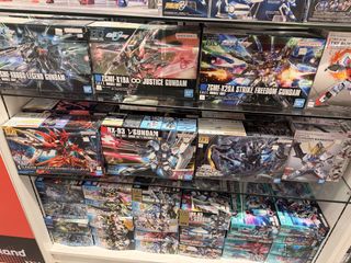 Bandai MG 1/100 Sazabi Ver. Ka Gundam Model Kit, Toys & Collectibles ...
