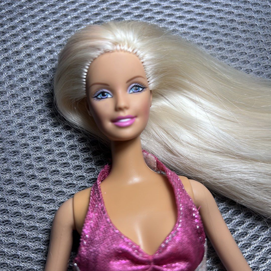 Barbie Salon Surprise (Category: Kids Toys) located in Manila. Submitted by barbeyoncee (Listing ID 1470451547, Image 2). Description: - as is condition, wysiwyg - yellowing torso - thinning front hair - no haggling, cancellations, or refunds - first to mine, first to pay basis - sf shouldered by buyer please manage your expectations, all items are in preloved condition! mop: gcash/maya mod: jnt location: muntinlupa, metro-manila.
