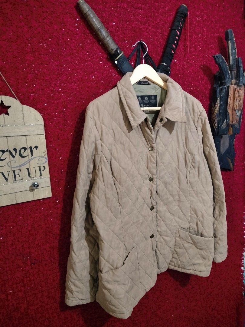 BARBOUR QUILTED JACKET FOR MEN'S (Category: Coats, Jackets and Outerwear) located in Baguio. Submitted by vertex_nga.pow (Listing ID 1470525214, Image 2). Description: BARBOUR QUILTED JACKET FOR MEN'S LARGE SIZE DIMENSION 28L BY 23 ARMPIT TO ARMPIT 18 INCHES SHOULDER TO SHOULDER 24.5 INCHES SLEEVE GOOD CONDITION BAGUIO LOCATION PLUS SF SA MALAYU JNT COURIER PASS COD UNLI VOUCH PRICE:1880 ONLY PM DM PM DM IF INTERESTED ONLY.