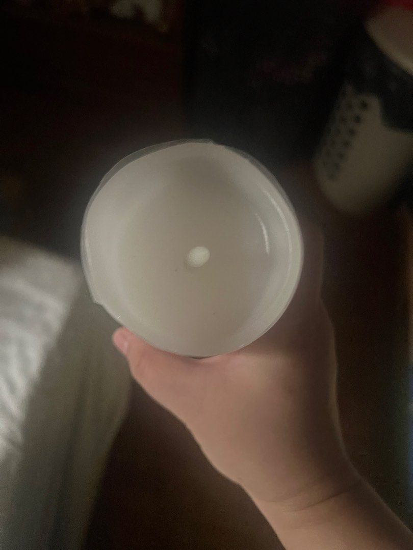 Battery light candle (Category: Other Home Decor) located in Paranaque City. Submitted by arianem031087 (Listing ID 1470446530, Image 2). Description: Not 100% used.
