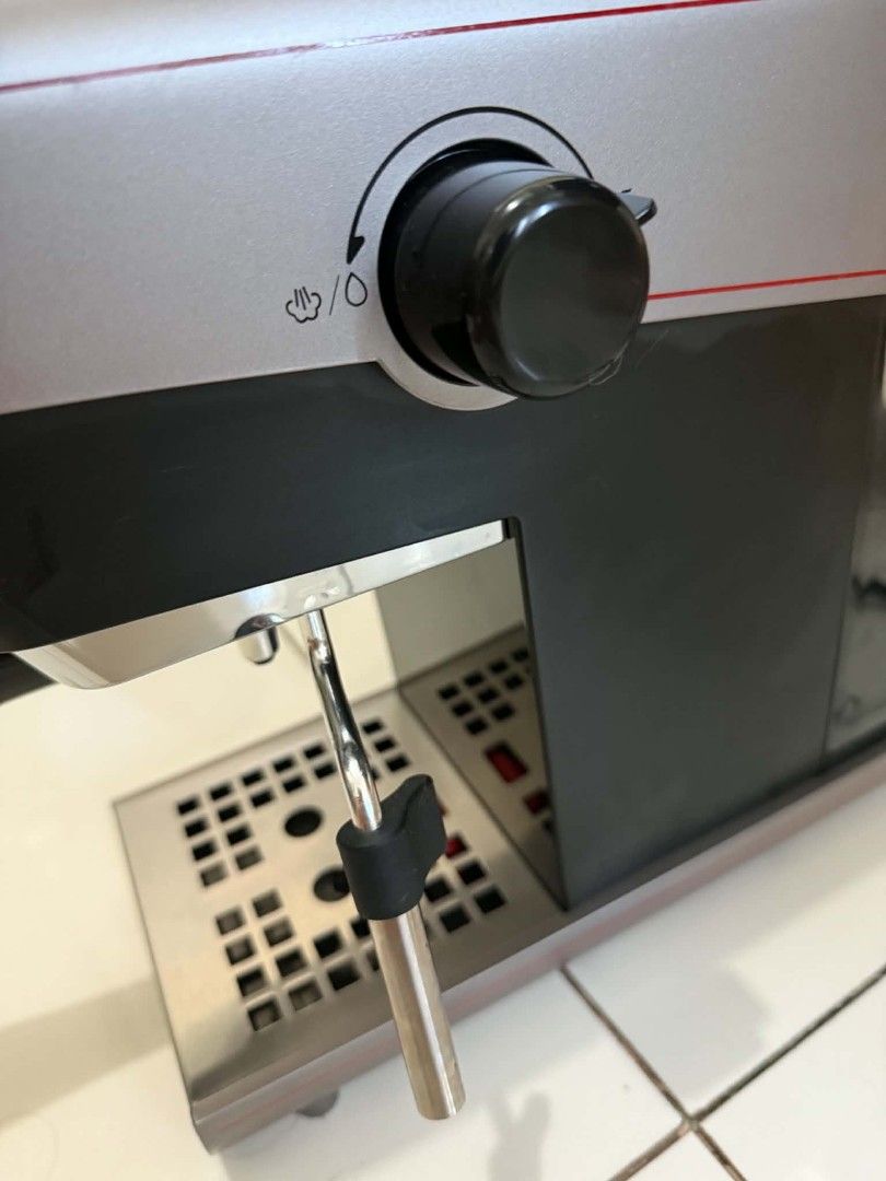 Baumann Living Espresso Machine (Category: Coffee Machines & Makers) located in Paranaque City. Submitted by re_run (Listing ID 1470459075, Image 3). Description: orig price- ₱4,695 no issue, no damage. only used for 1 month. message me for more details.