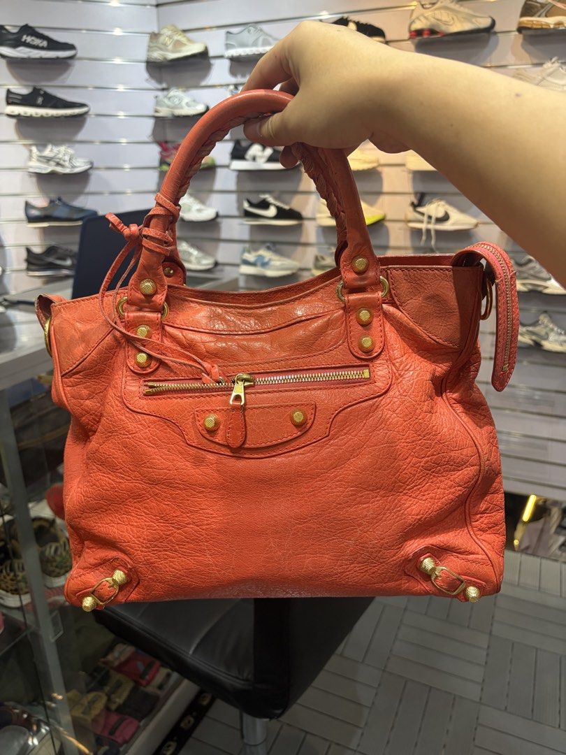 BB CITY (Category: Luxury Bags & Wallets) located in Manila. Submitted by picksby_mik (Listing ID 1470551583, Image 1). Description: rank ab+ can send more dets thru pm missing strap .