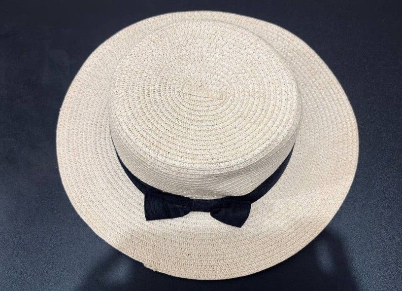 Beach hat (Category: Hats & Beanies) located in Taguig. Submitted by lilachaze (Listing ID 1470384002, Image 3). Description: .