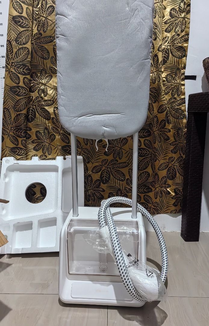 Bear garment steamer (Category: Irons & Steamers) located in Caloocan City. Submitted by szymon123 (Listing ID 1470353068, Image 1). Description: Bear garment steamer ₱10k nalang brand new picture for check only complete with box Al***press available only wala siya sa orange and red black app bacoor cavite philippines location .
