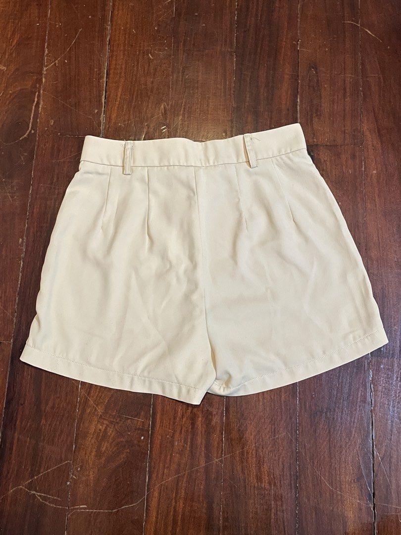 beige petite xs shorts (Category: Shorts) located in Manila. Submitted by happymoon_0ae0c8 (Listing ID 1470479380, Image 2). Description: - high waist with button closure and belt loops - beige/cream - negotiable .