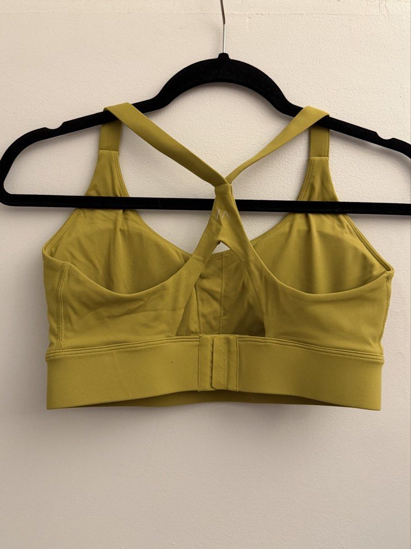 BENCH Sports Bra Small (Category: Activewear) located in Manila. Submitted by closetclearout.mnl (Listing ID 1470401554, Image 2). Description: too small on me .