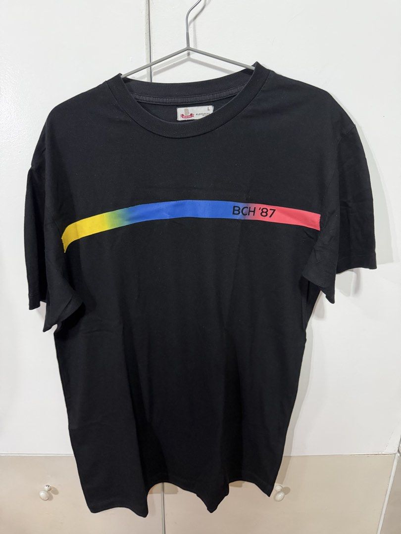 Bench Tshirt (original) (Category: Tshirts & Polo Shirts ) located in Quezon City. Submitted by trias_maxxx (Listing ID 1470380799, Image 1). Description: Bench Tshirt (original) rfs: decluttering size: large, regular size color: black with colored design.