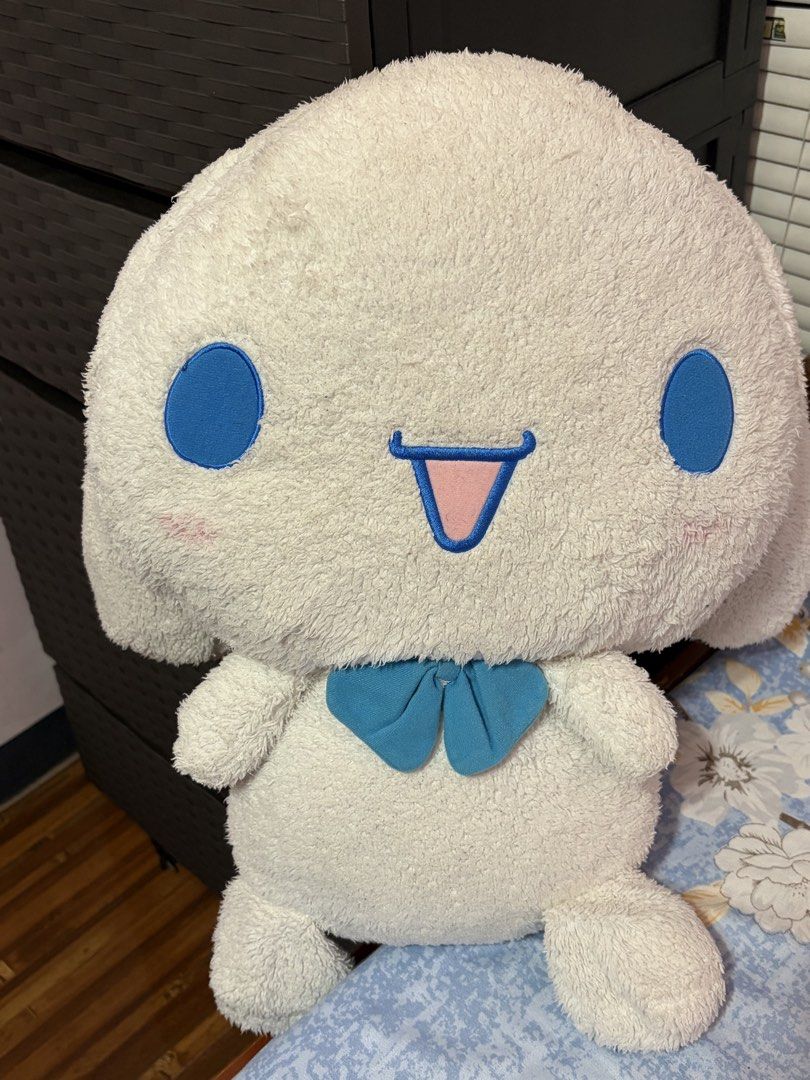 Big Sanrio Cinnamoroll Teddy bear (Category: Plushies & Soft Toys) located in Cabuyao City. Submitted by madelragas (Listing ID 1470460320, Image 1). Description: Break na kami ng nag bigay kunin niyo na parang awa niyo na.