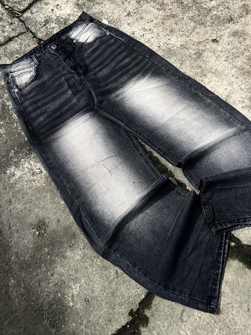 Black Acidwashed BaggyPants (Category: Jeans) located in Manila. Submitted by jamesgrefi35527 (Listing ID 1470487839, Image 3). Description: Dm.