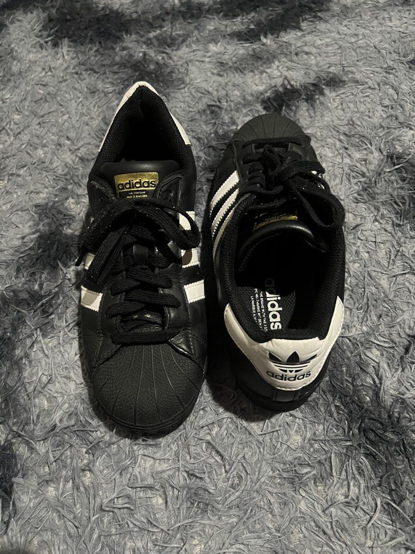 Black adidas superstar shoes (Category: Sneakers) located in Cebu City. Submitted by drip_block (Listing ID 1470381145, Image 2). Description: Size 7-1/2 US.