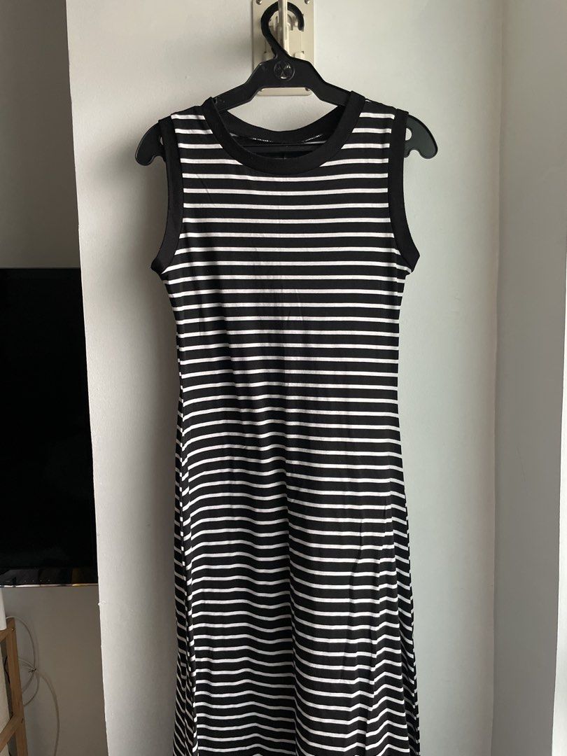 Black and white striped maxi dress (Category: Dresses) located in Marikina City. Submitted by secondsbydominique (Listing ID 1470382877, Image 3). Description: Black & White Striped Maxi Dress ₱200 - size small - never worn, wrong size ordered For reference, my dimensions are: Height: 5’1” Waist: 24 in. (A bit loose on me and the length is until my ankles) .