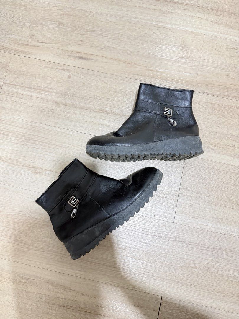 Black ankle boots with buckle detail (Category: Boots) located in Rizal. Submitted by tomatoramenn (Listing ID 1470459825, Image 1). Description: bought it in Taiwan size - 37 womens.