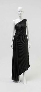 (Category: ) located in . Submitted by once_upon_a_dress (Listing ID 1470482051, Image 1). Description: .