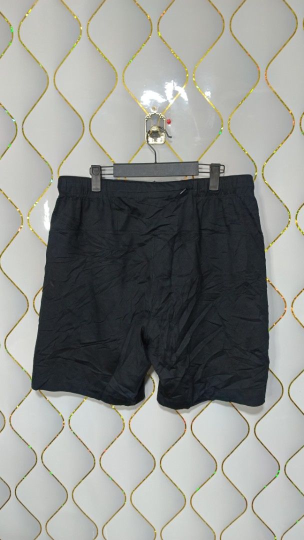Black athletic shorts (Category: Activewear) located in Manila. Submitted by zariyah.1986 (Listing ID 1470476890, Image 3). Description: Solid black athletic shorts. Elastic waistband fitted with an adjustable drawstring. Lightweight fabric, simple everyday training gear. .
