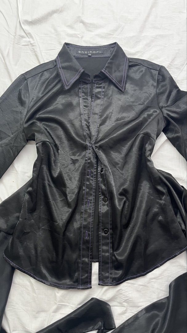 Black Button-Up Blouse (Category: Blouses) located in Cainta. Submitted by havenlyeli (Listing ID 1470386999, Image 2). Description: ୨ৎ mode of payment - 50% down payment required to secure your order; remaining 50% balance to be paid upon delivery - gcash / maribank - cod available for meet-ups only ୨ৎ meet-up locations - lrt-2 legarda station - NU manila - cainta, rizal ୨ৎ please take note - colors may slightly vary due to lighting. - down paym