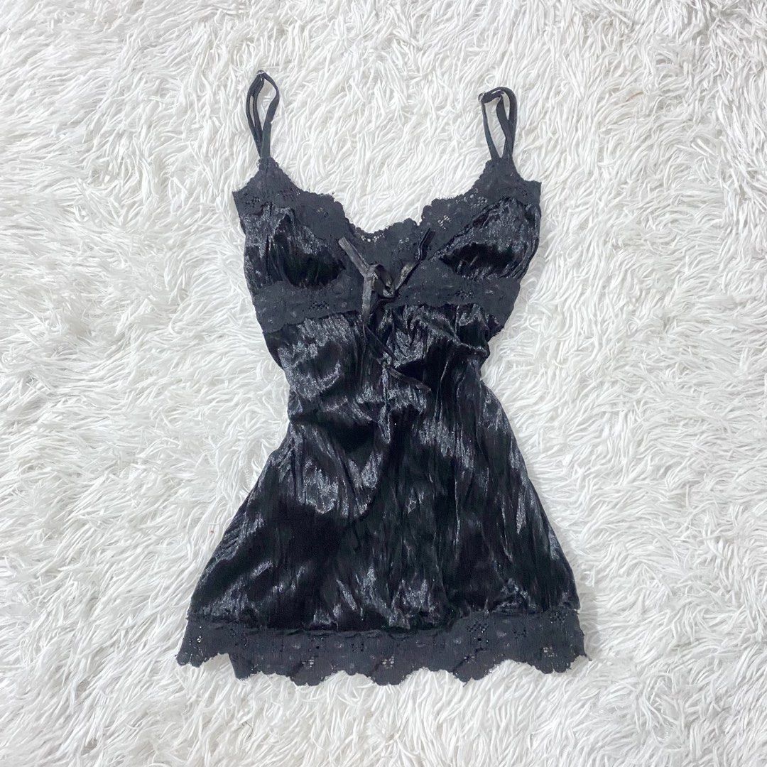 Black cami top (Category: Sleeveless) located in Manila. Submitted by ukaysaukoy (Listing ID 1470536871, Image 1). Description: Black Cami top SIZE:XS-M 🏷️280.