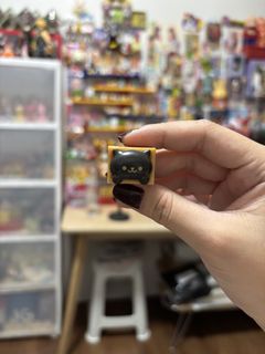 (Category: ) located in . Submitted by meowietrinkets (Listing ID 1470544862, Image 1). Description: .