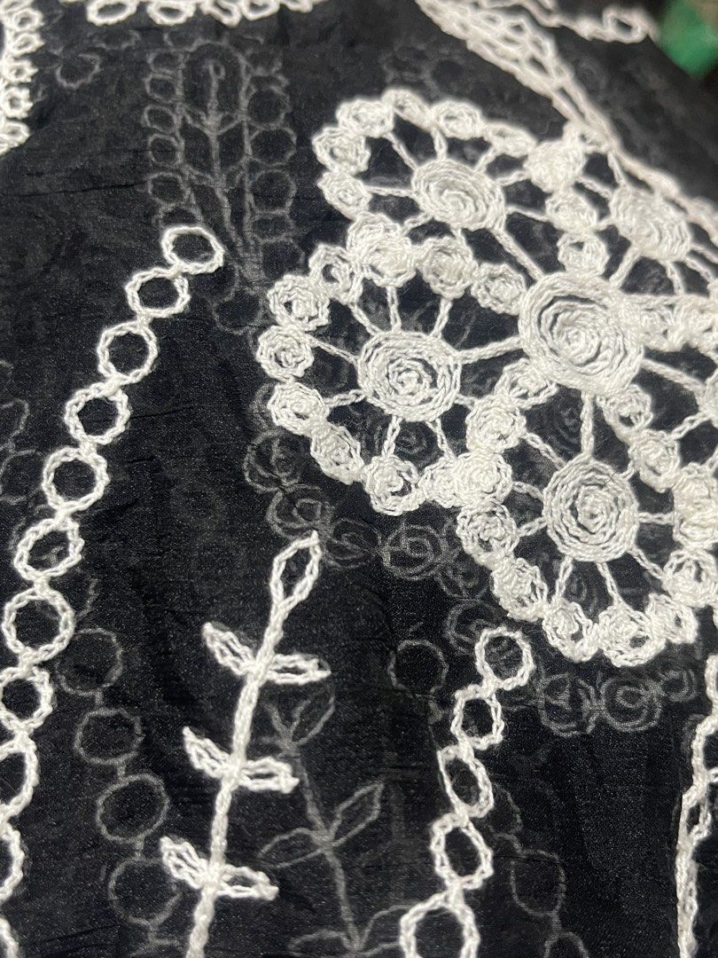 Black embroidered top (Category: Others Tops) located in Donsol. Submitted by saksthriftavenuebyluckymaria8 (Listing ID 1470431355, Image 2). Description: Black embroidered top Sz 40 chest 22in length 26in armhole 9in shoulder 16in Excellent not stretchable .