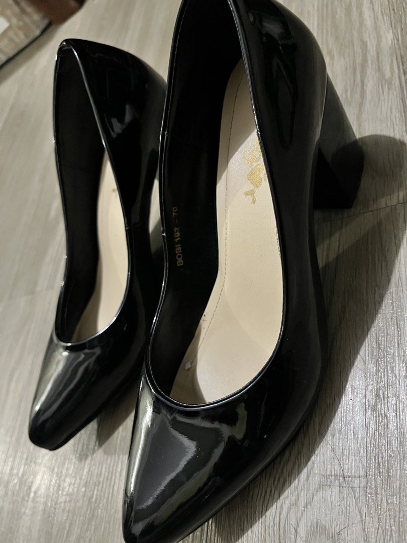 Black Glossy Pointed Toe Block Heel Pumps (Category: Heels) located in Manila. Submitted by beabeep (Listing ID 1470461594, Image 3). Description: - Brand: Sugar - Style: Black Patent Leather Pumps (Code: BOBI 102 - 70) - Size: 7 - Features: Pointed toe, sturdy block heel, cream insoles with gold branding - Perfect for: Office wear, interviews, school, and formal occasions - used less than 5 times.